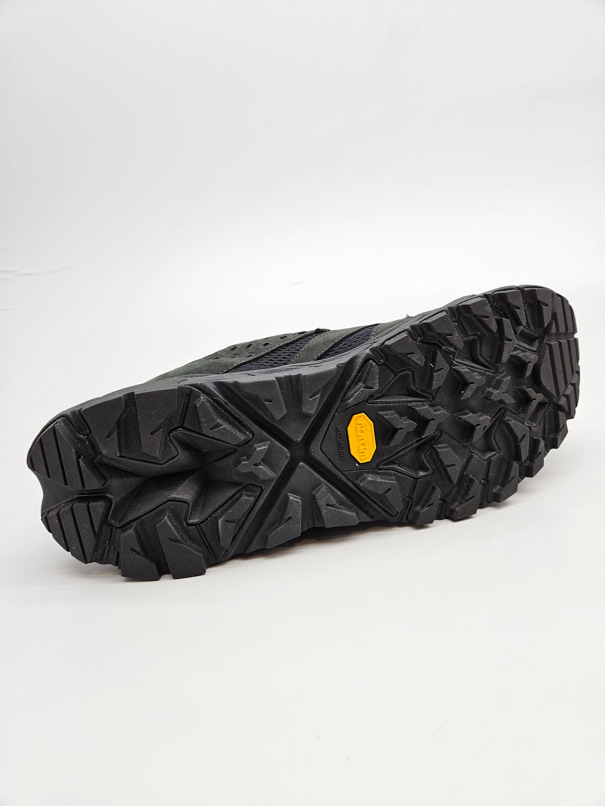 HOKA VIBRAM NOVI ORIGINAL PATIKI BR 43