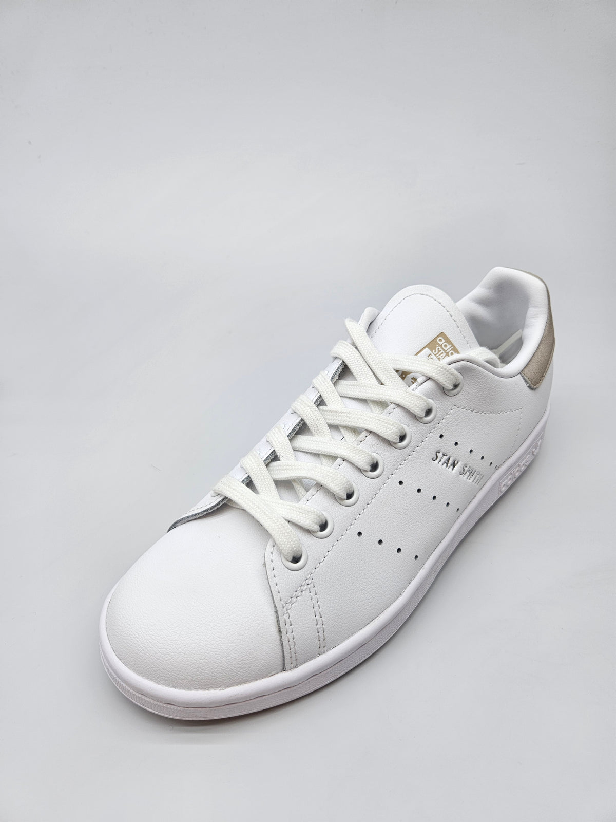 ADIDAS NOVI ORIGINAL PATIKI BR 38
