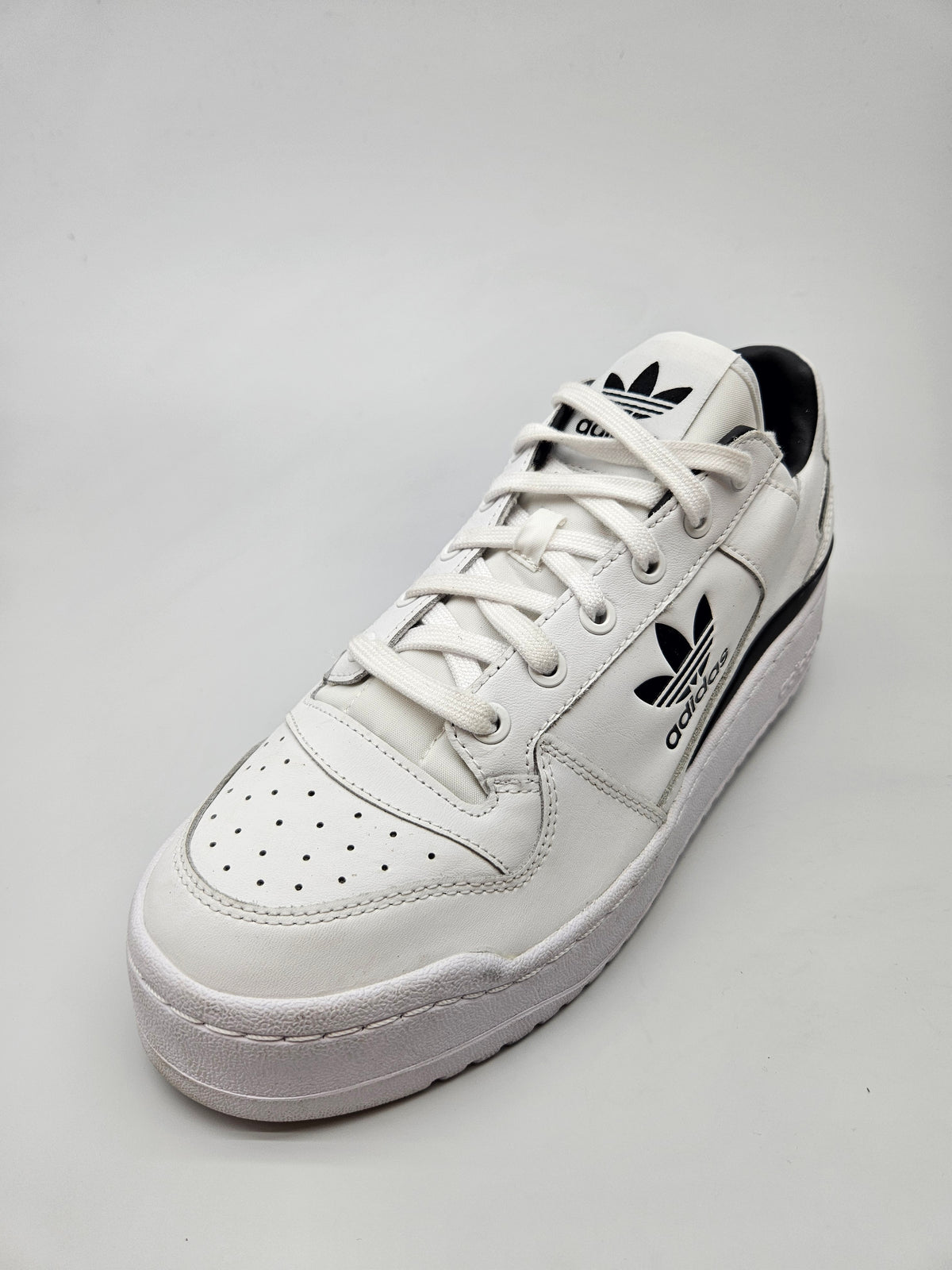 ADIDAS NOVI ORIGINAL PATIKI BR 42