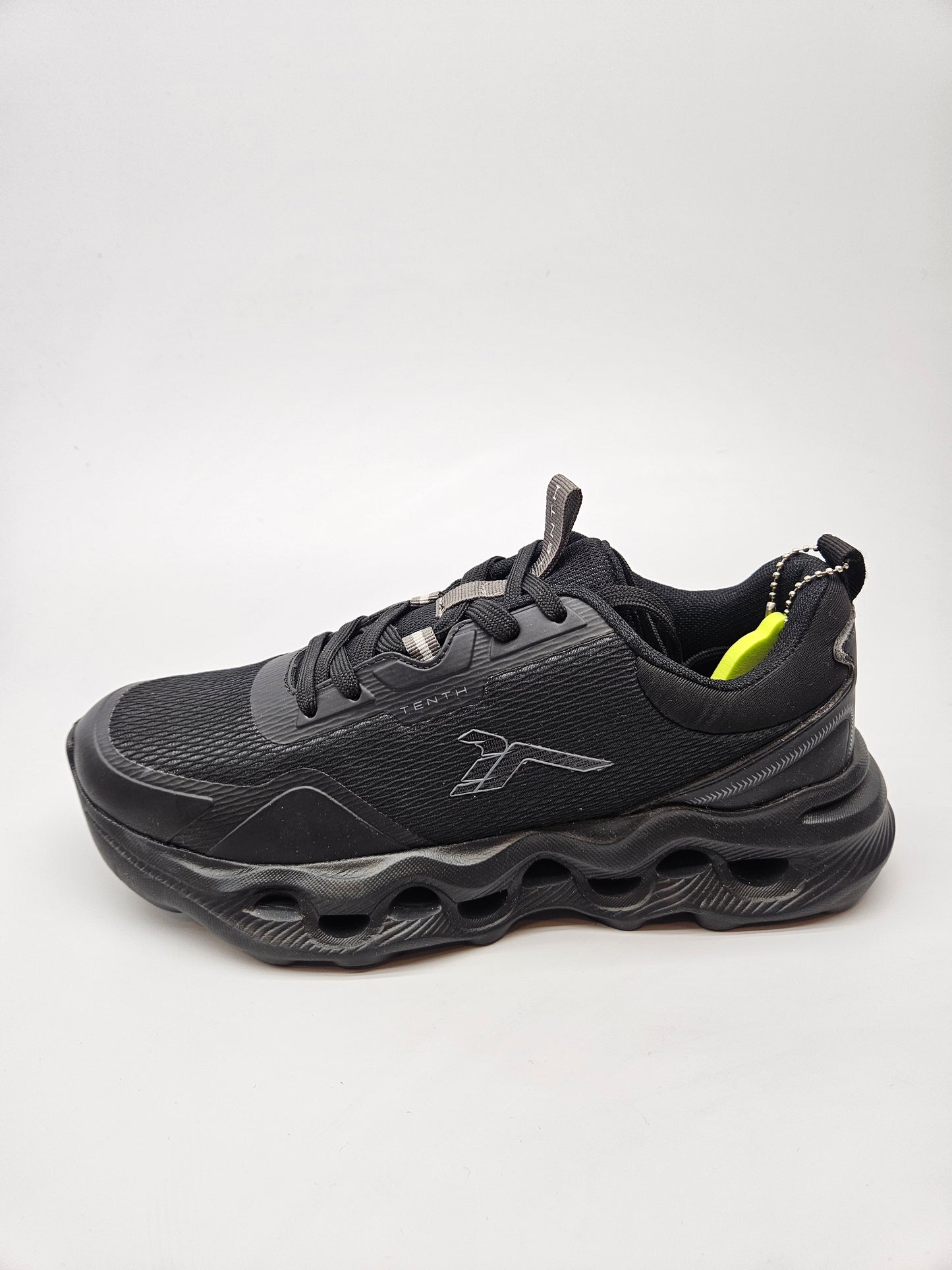 TENTH COMFORT NOVI ORIGINAL PATIKI BR 41