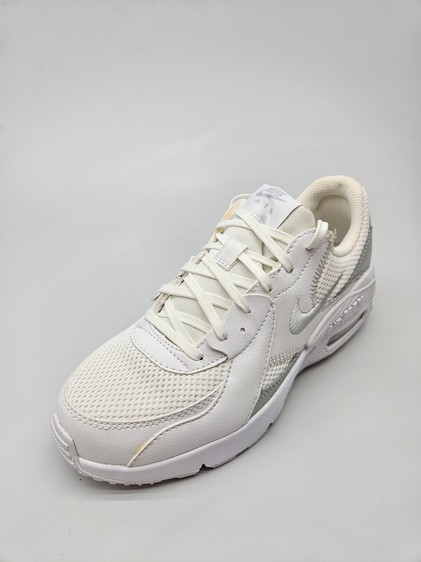 NIKE AIRMAX NOVI ORIGINAL PATIKI BR 37.5
