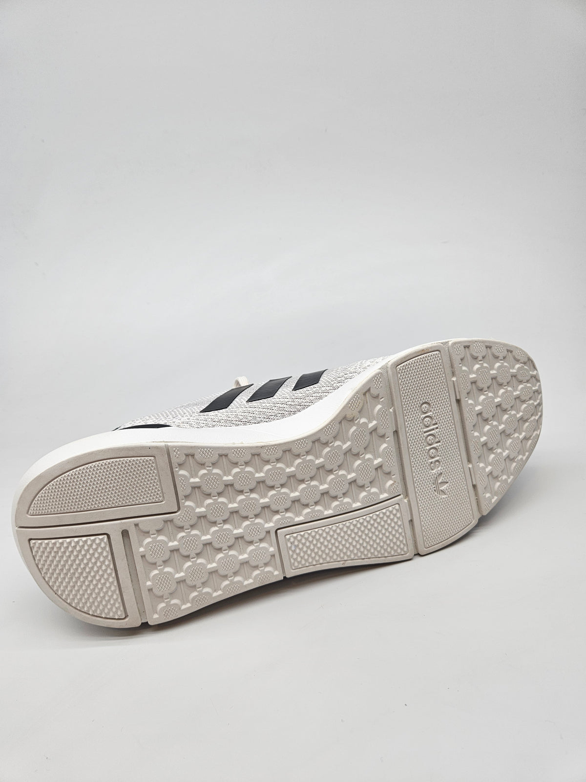 ADIDAS NOVI ORIGINAL PATIKI BR 40