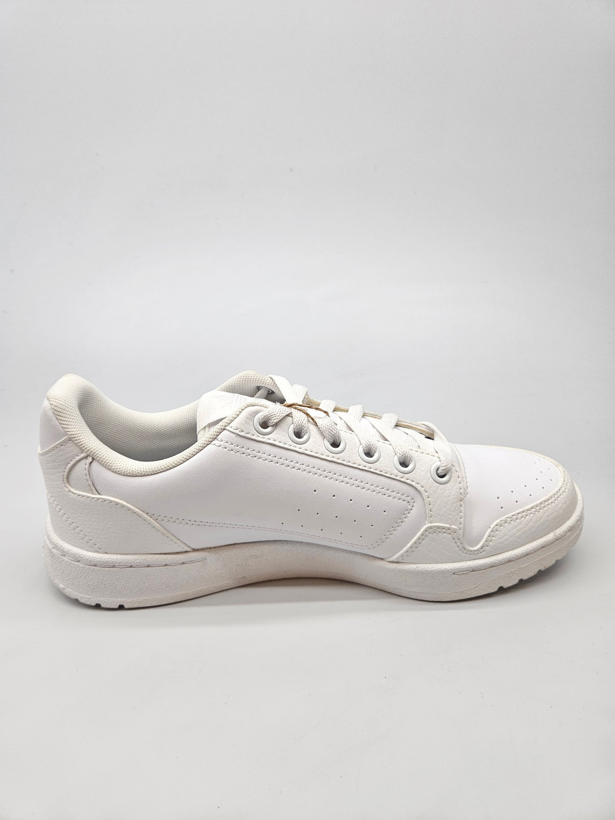 ADIDAS NOVI ORIGINAL PATIKI BR 44
