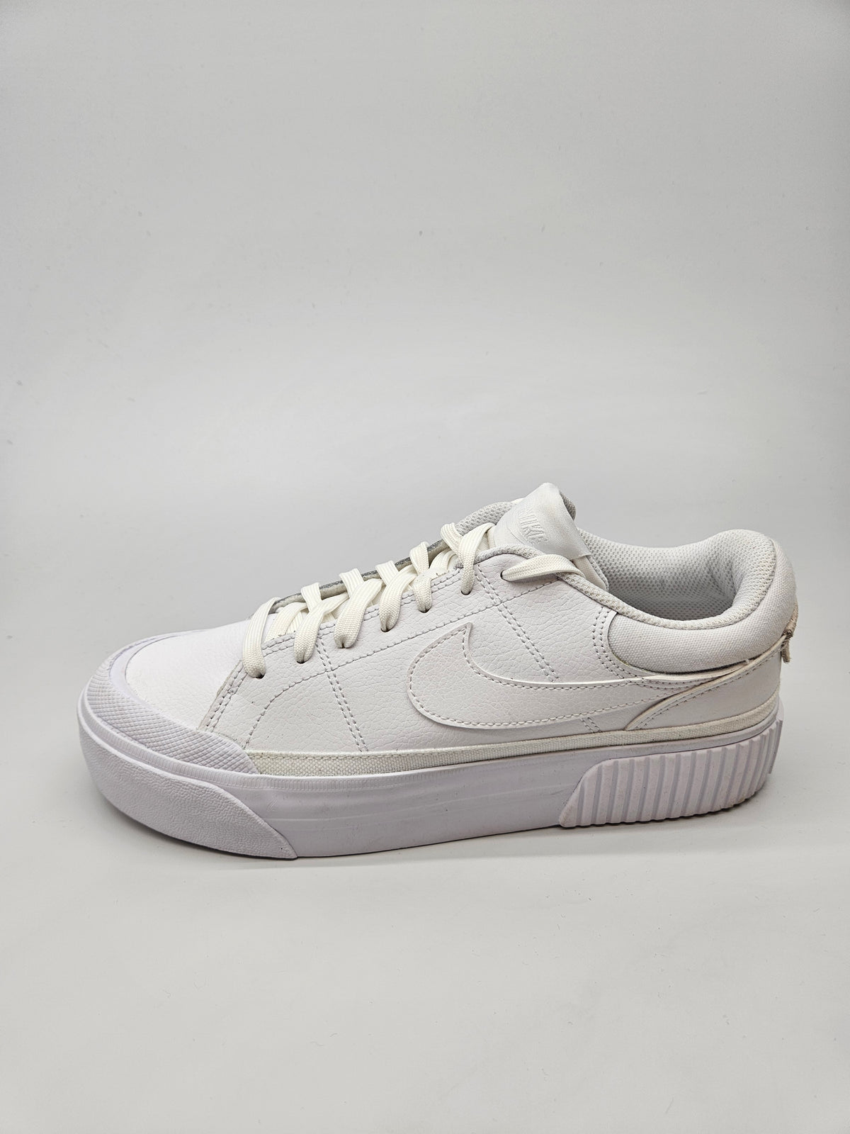NIKE NOVI ORIGINAL PATIKI BR 40