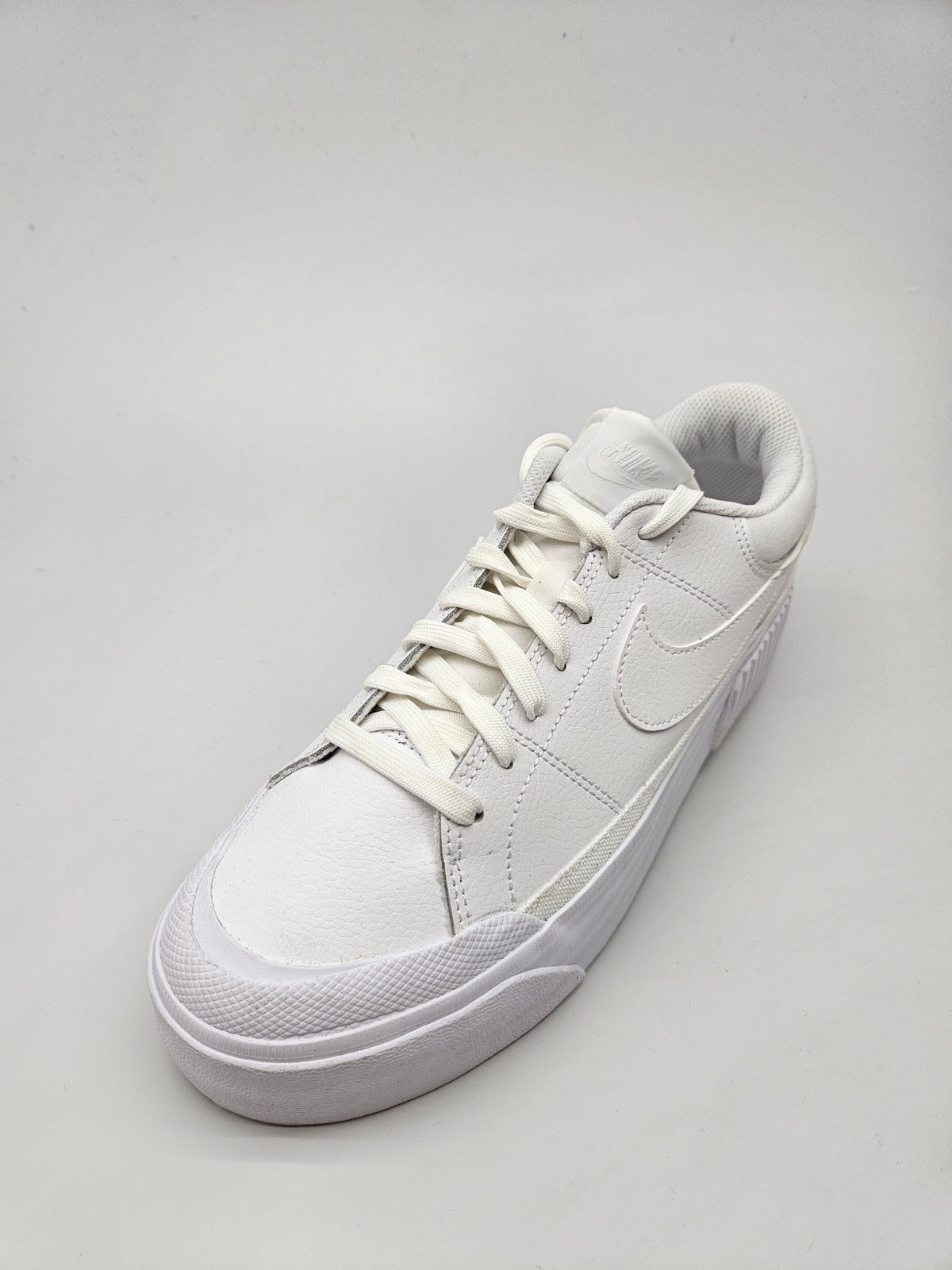 NIKE NOVI ORIGINAL PATIKI BR 40