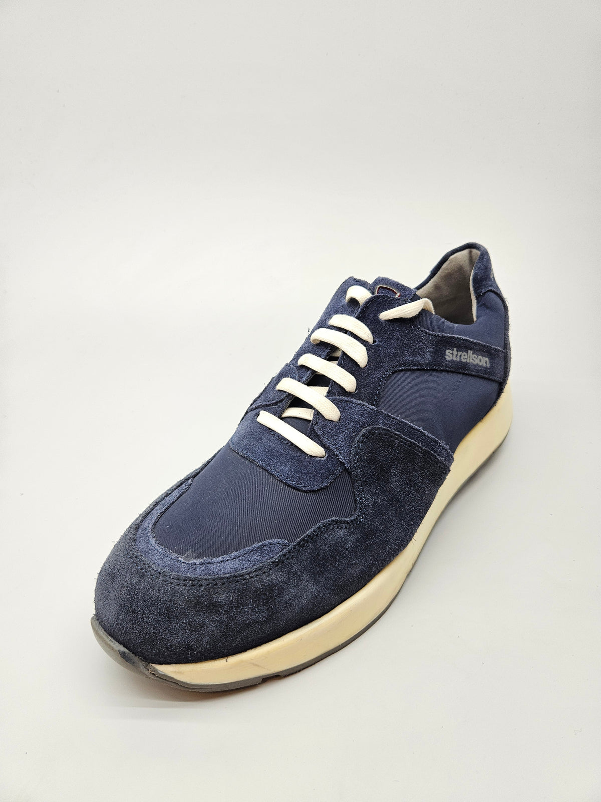 STRELLSON NOVI ORIGINAL PATIKI BR 45