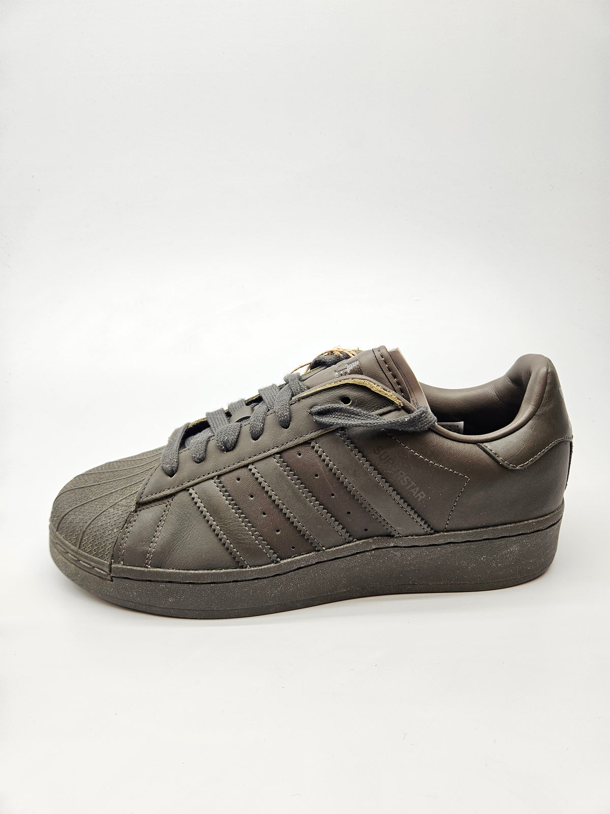 ADIDAS NOVI ORIGINAL PATIKI BR 43