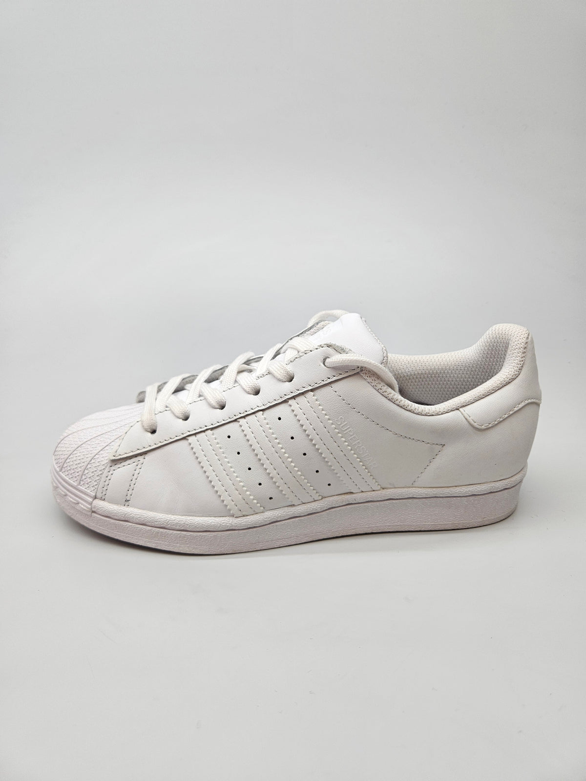 ADIDAS NOVI ORIGINAL PATIKI BR 37