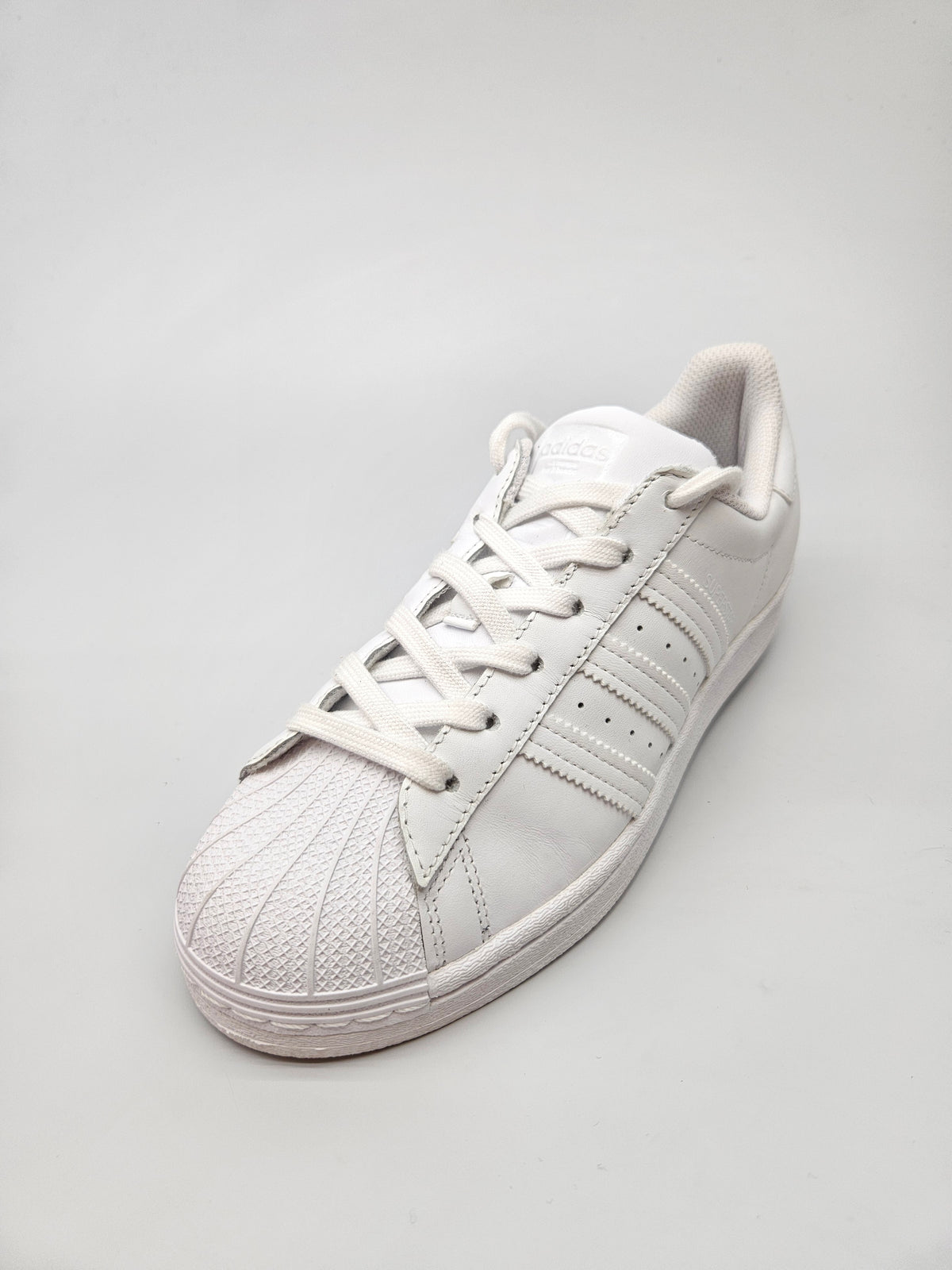 ADIDAS NOVI ORIGINAL PATIKI BR 37