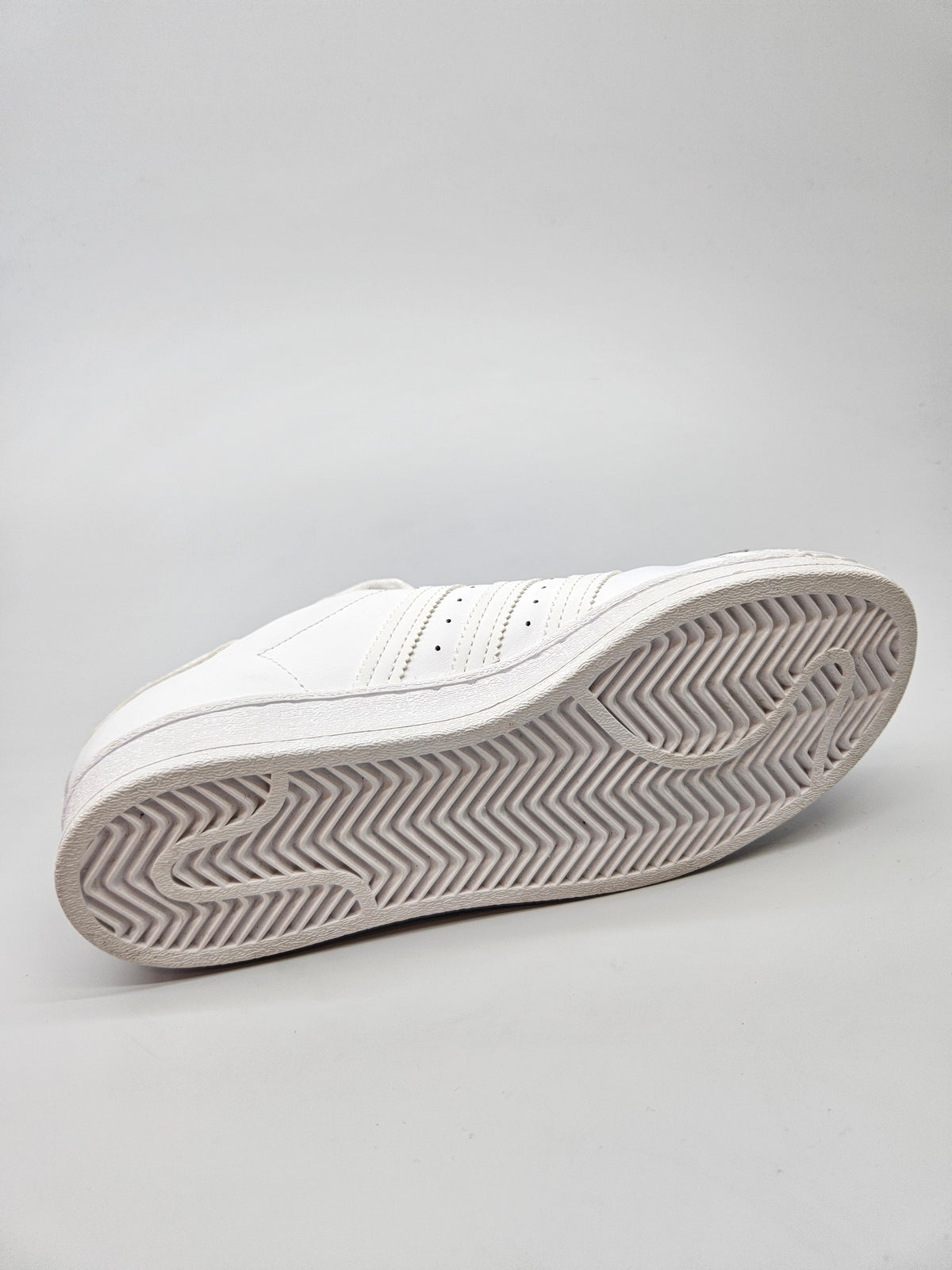 ADIDAS NOVI ORIGINAL PATIKI BR 37