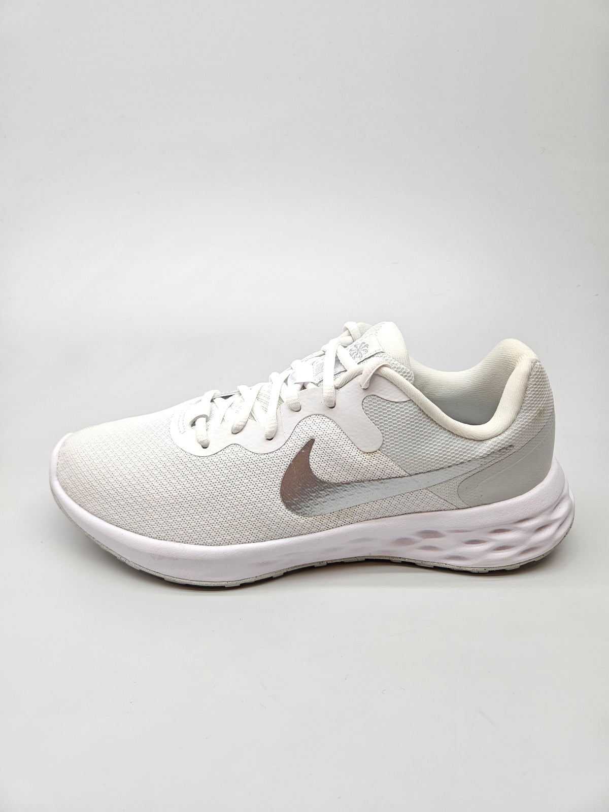 NIKE NOVI ORIGINAL PATIKI BR 40.5