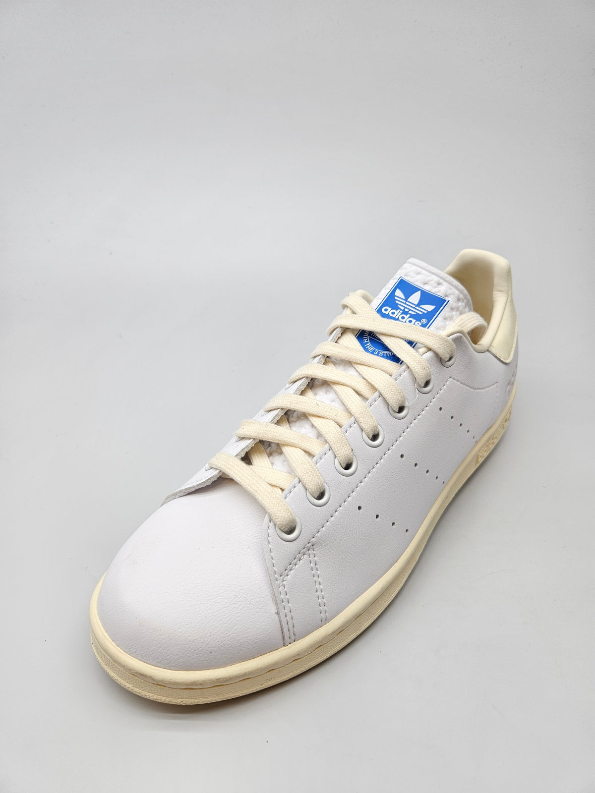 ADIDAS NOVI ORIGINAL PATIKI BR 42.5