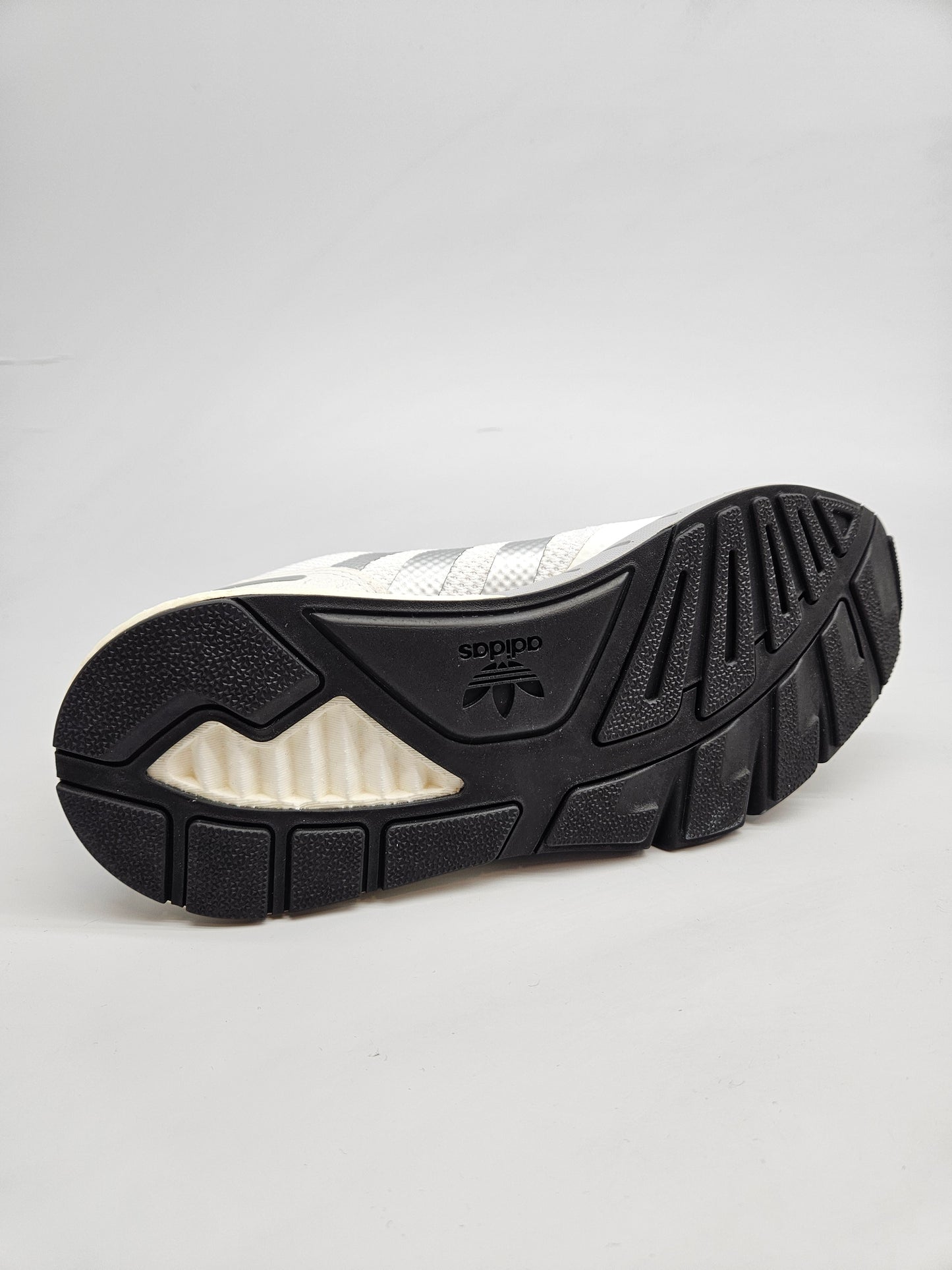 ADIDAS NOVI ORIGINAL PATIKI BR 41