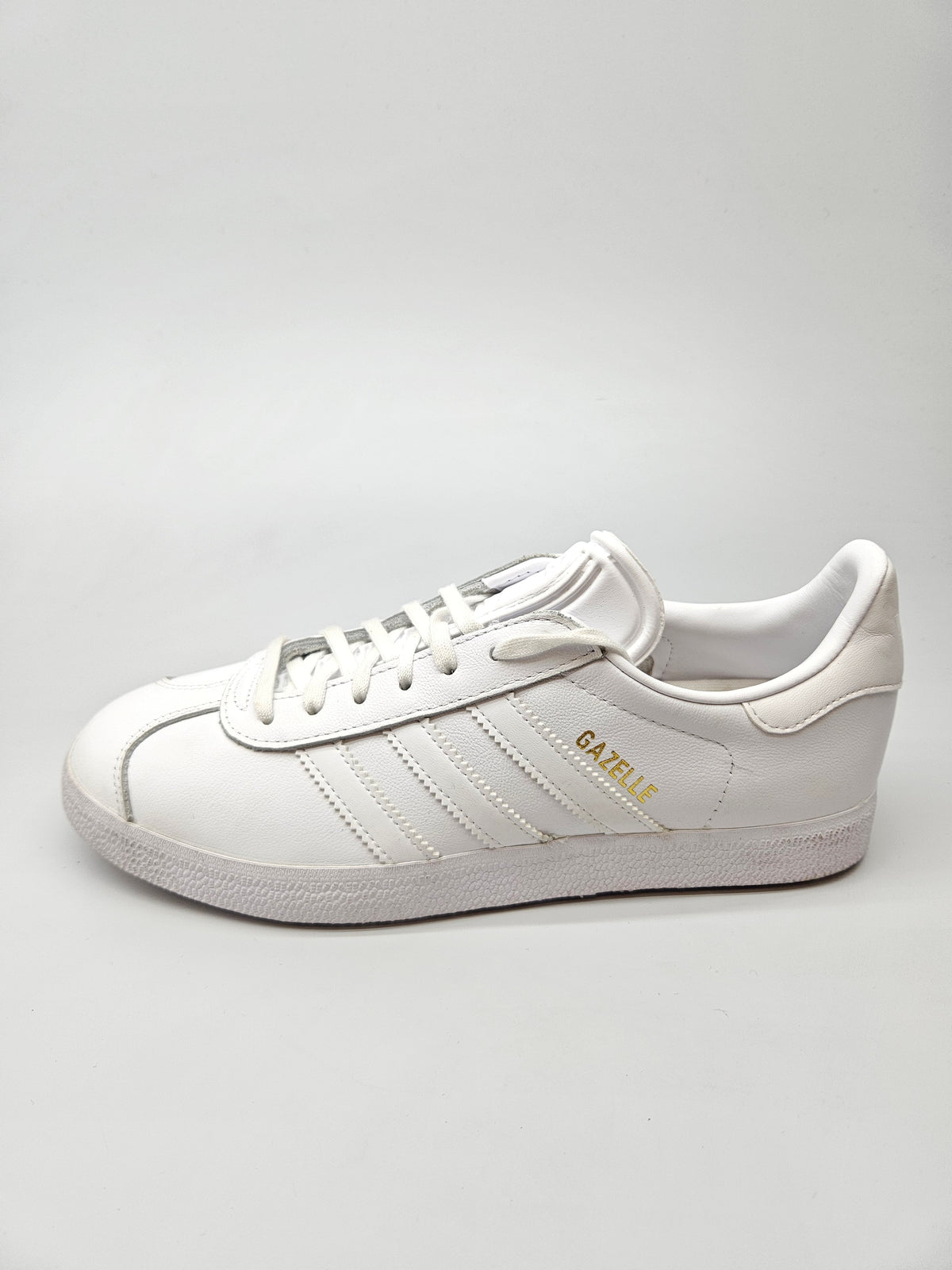 ADIDAS NOVI ORIGINAL  PATIKI BR 40.5