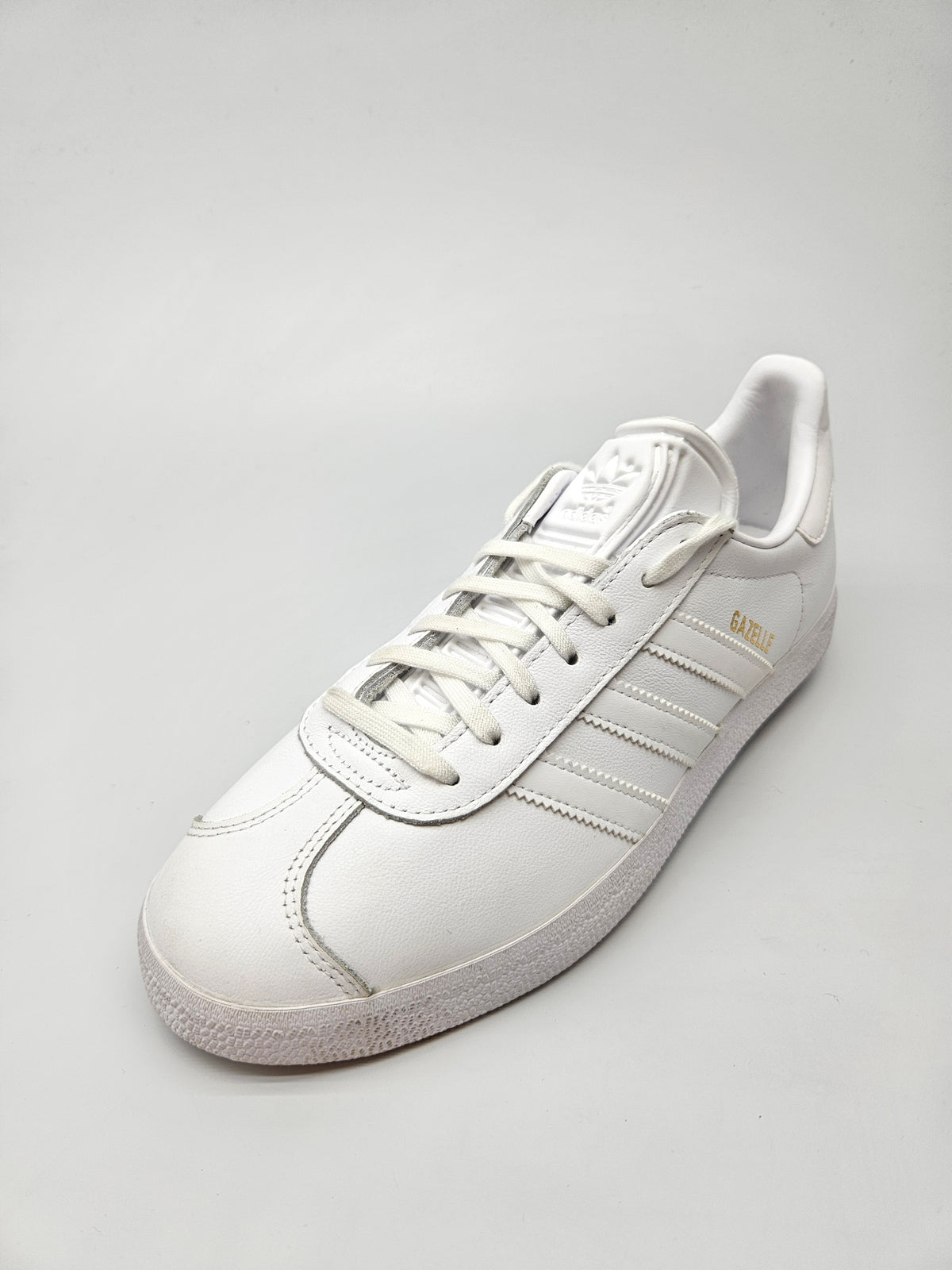 ADIDAS NOVI ORIGINAL  PATIKI BR 40.5