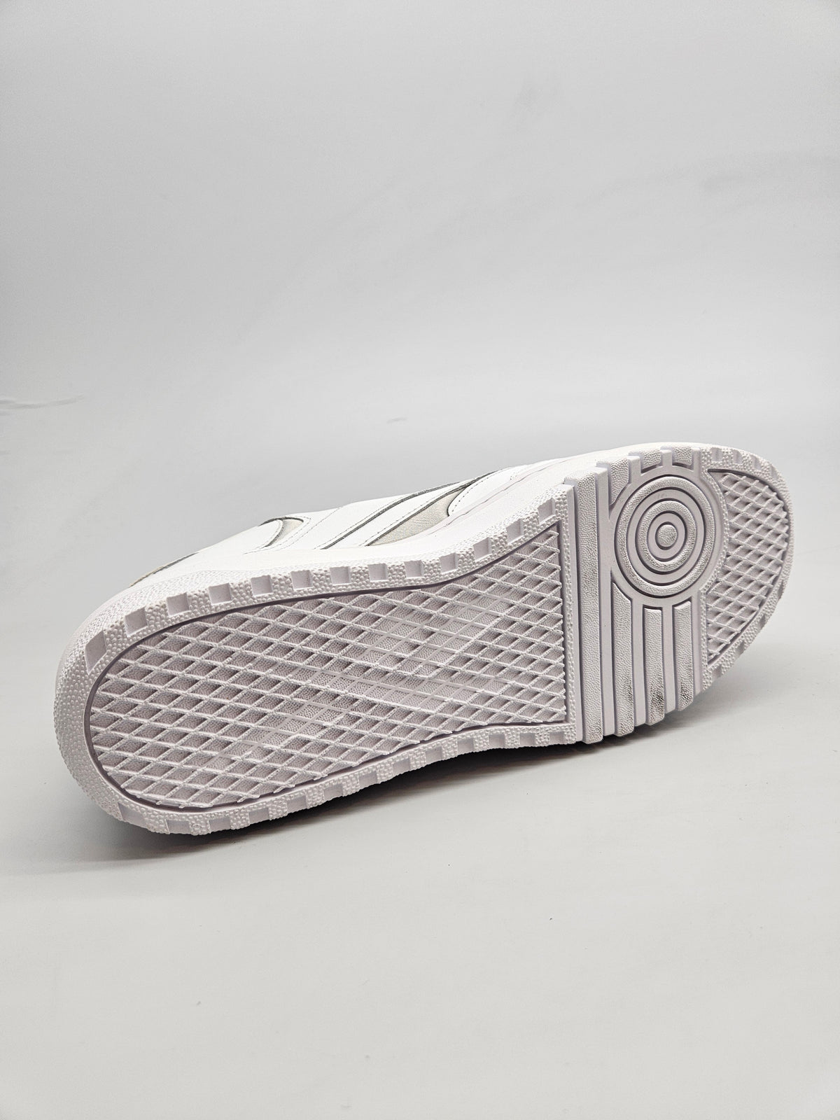REEBOK NOVI ORIGINAL PATIKI BR 41