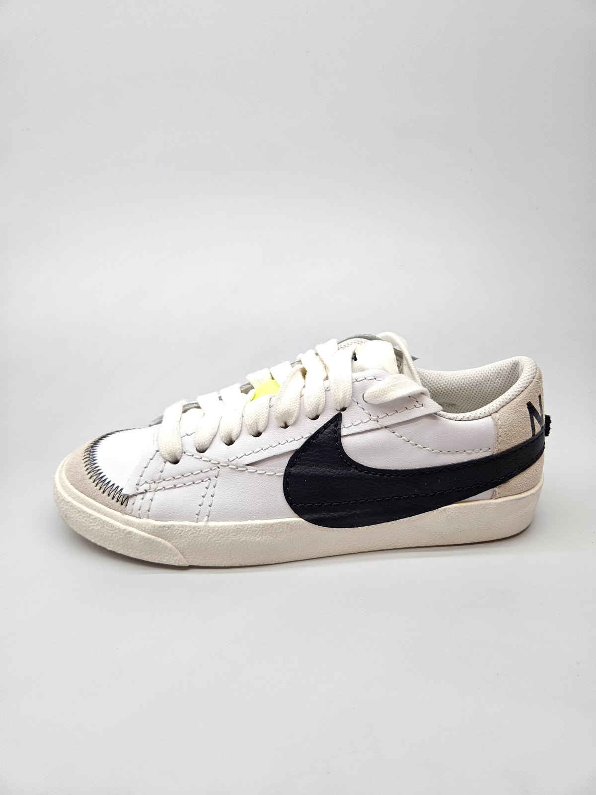 NIKE NOVI ORIGINAL PATIKI BR 39