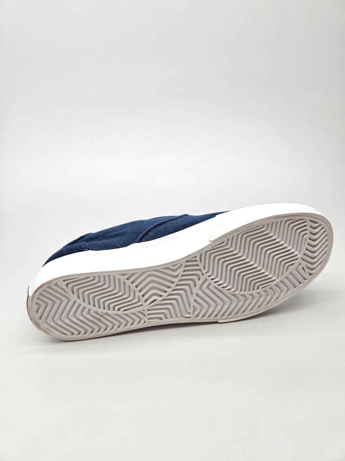 LACOSTE NOVI ORIGINAL PATIKI BR 40.5