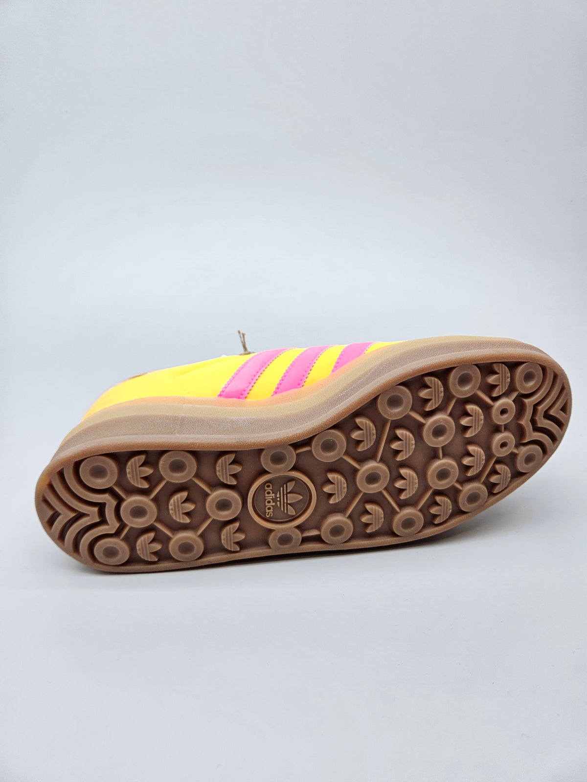 ADIDAS NOVI ORIGINAL PATIKI BR 40.5