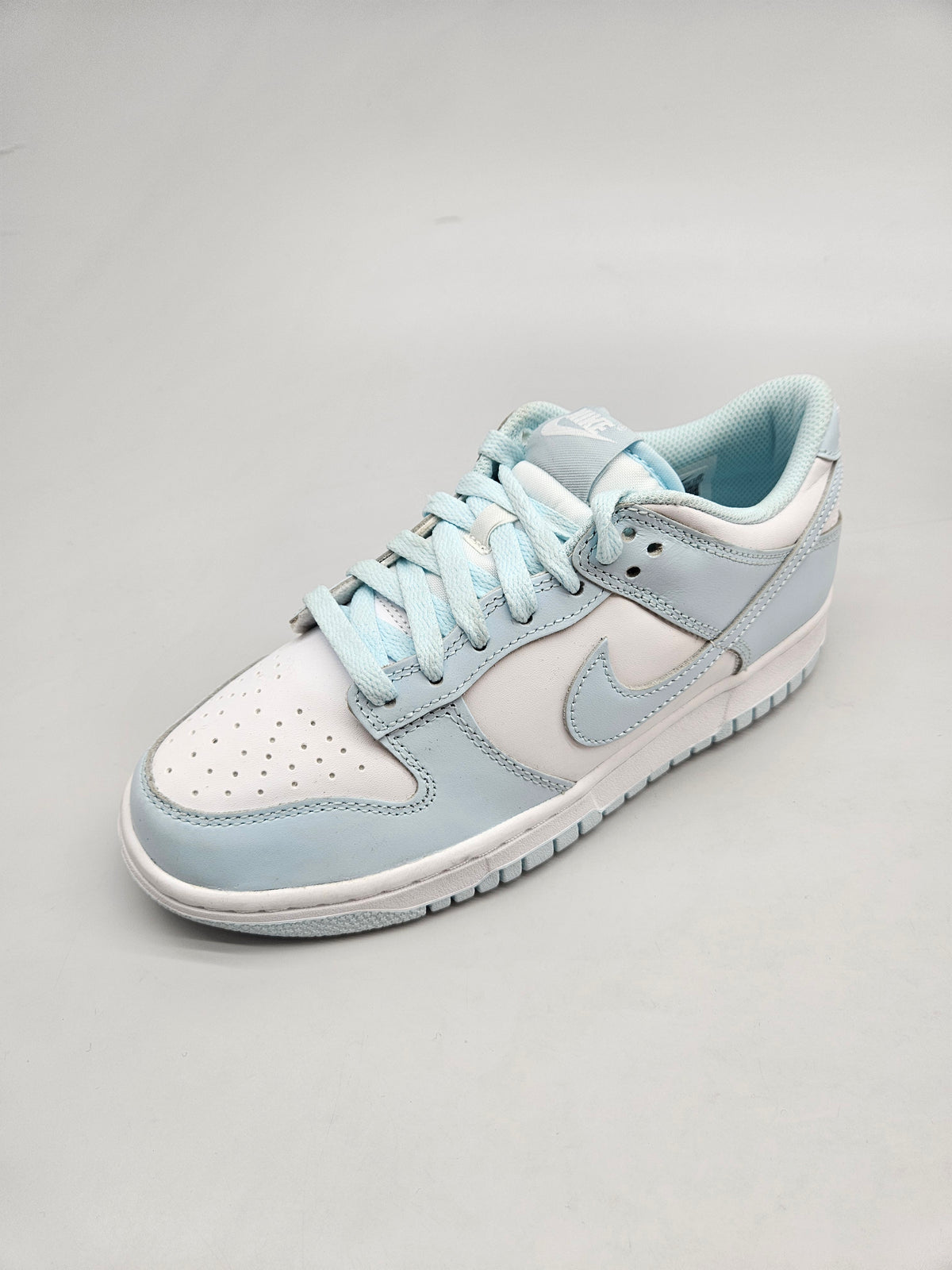 NIKE NOVI ORIGINAL PATIKI BR 38.5