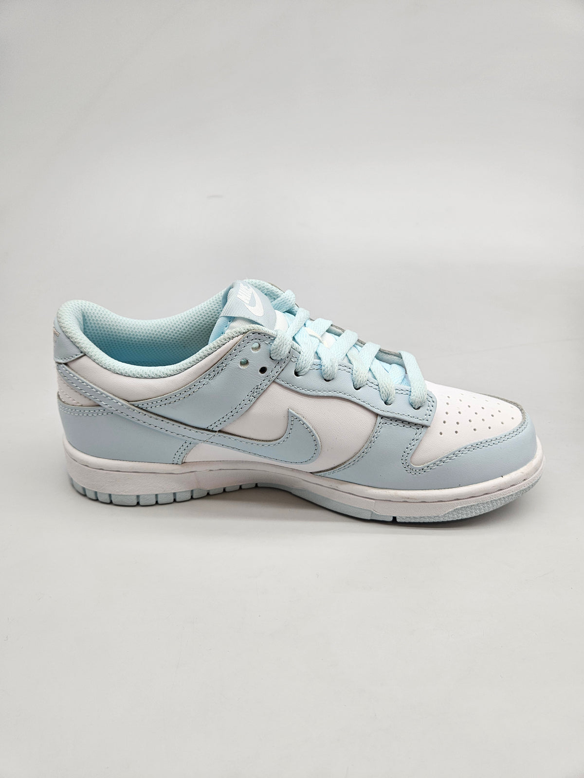 NIKE NOVI ORIGINAL PATIKI BR 38.5