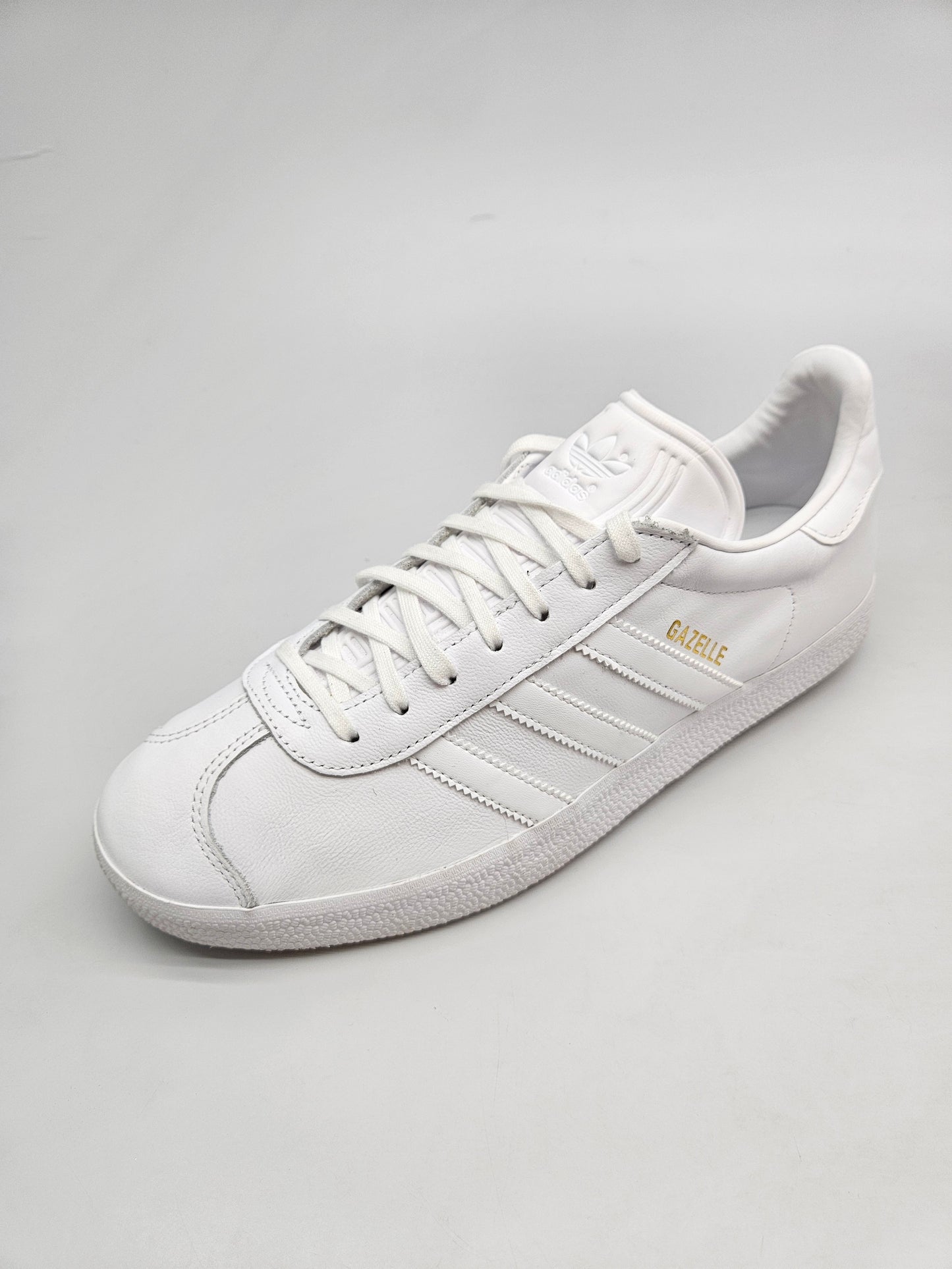ADIDAS NOVI ORIGINAL PATIKI BR 44