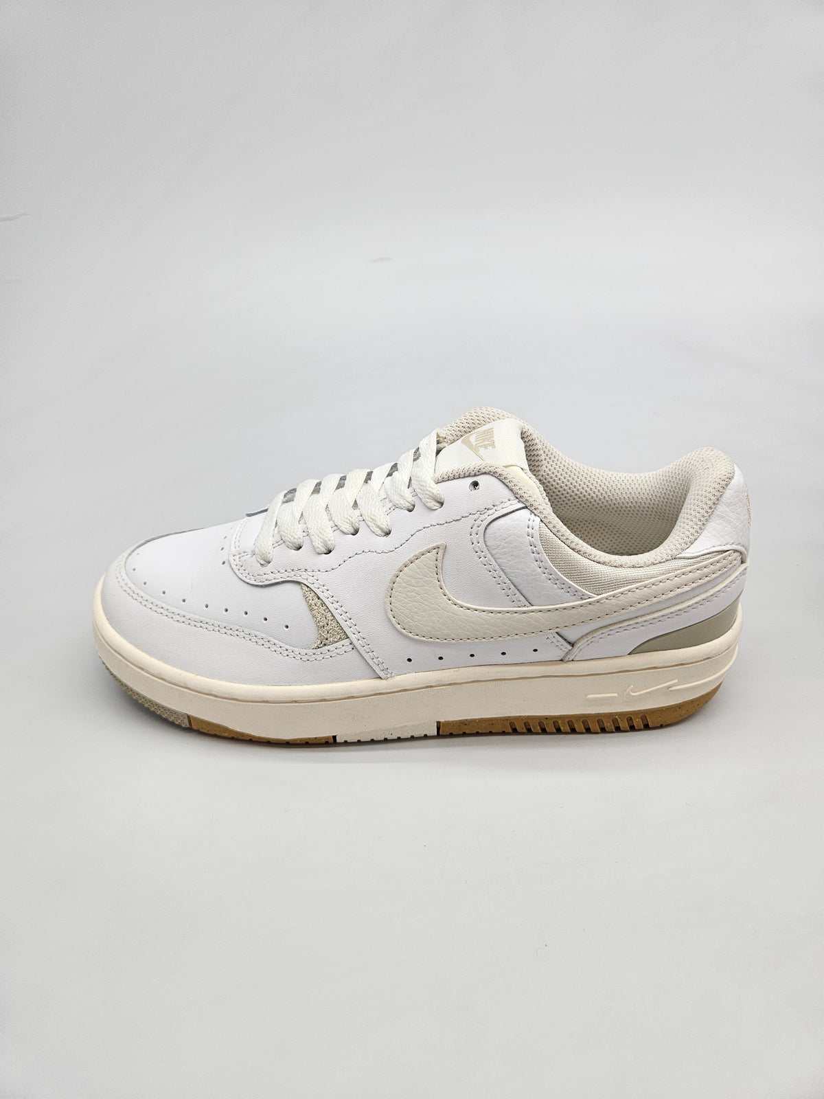 NIKE NOVI ORIGINAL PATIKI BR 37.5