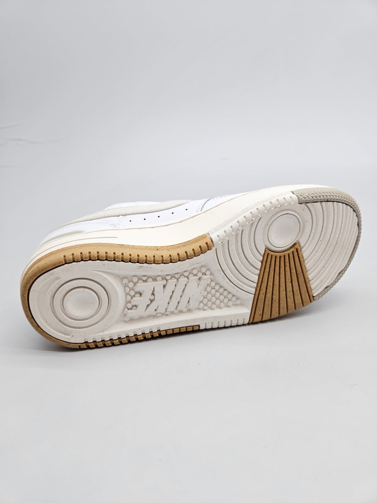 NIKE NOVI ORIGINAL PATIKI BR 37.5