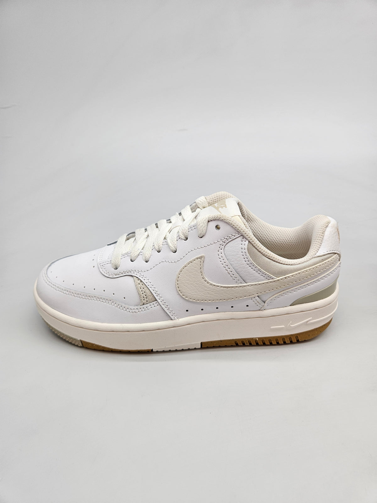 NIKE NOVI ORIGINAL PATIKI BR 38