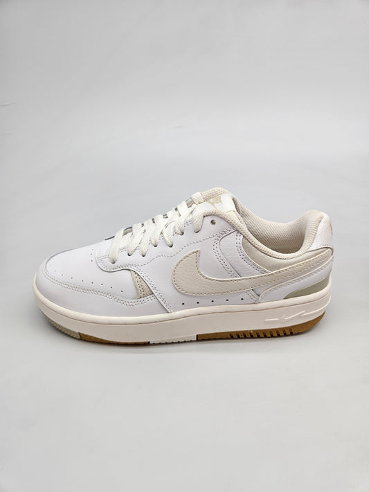 NIKE NOVI ORIGINAL PATIKI BR 38