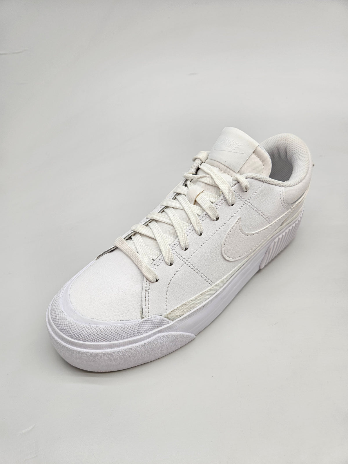 NIKE NOVI ORIGINAL PATIKI BR 40