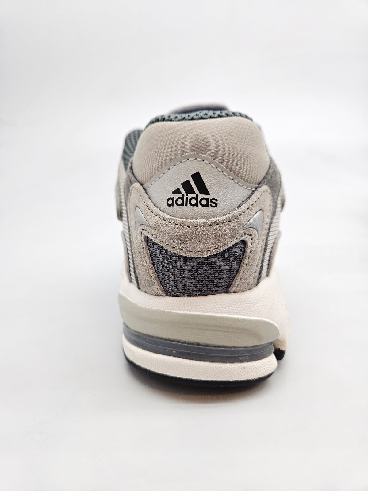 ADIDAS NOVI ORIGINAL PATIKI BR 39
