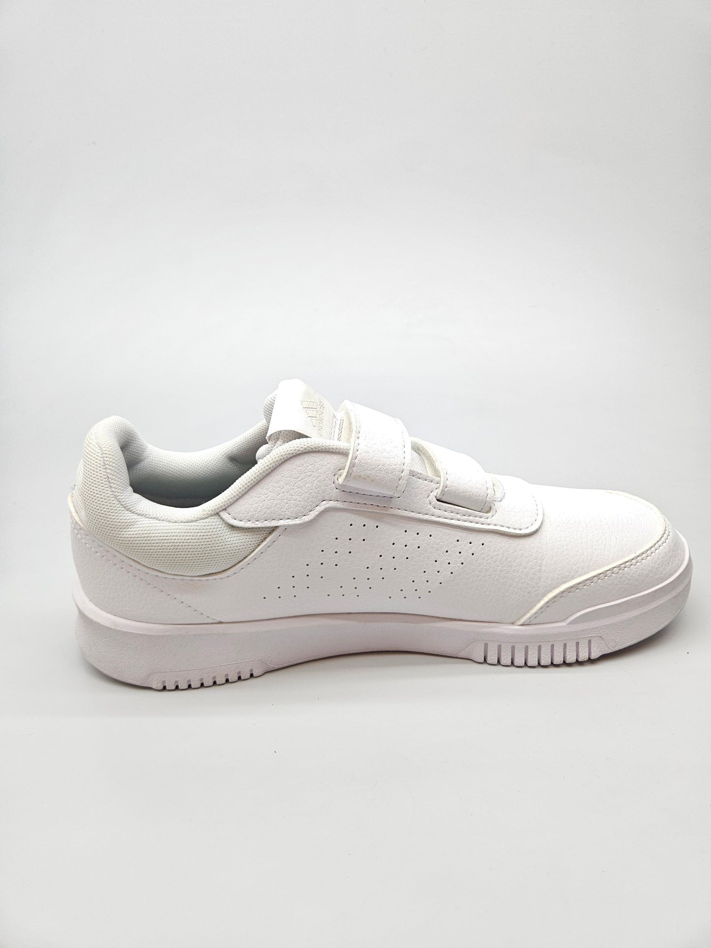ADIDAS NOVI ORIGINAL PATIKI BR 40