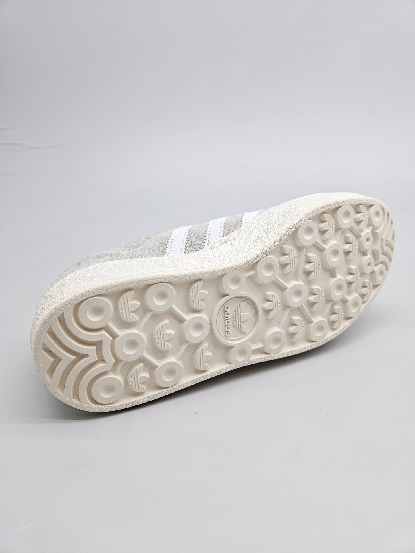 ADIDAS GAZZELE NOVI ORIGINAL PATIKI BR 38