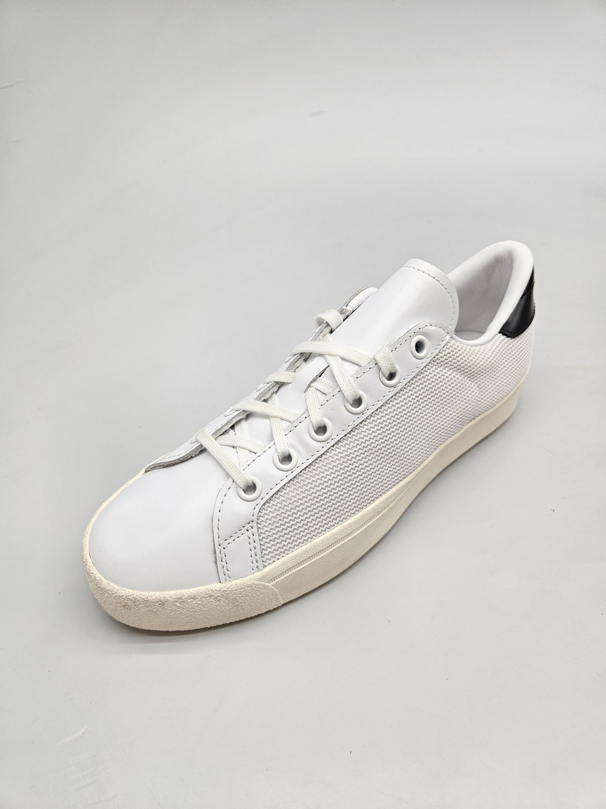 ADIDAS NOVI ORIGINAL PATIKI BR 39