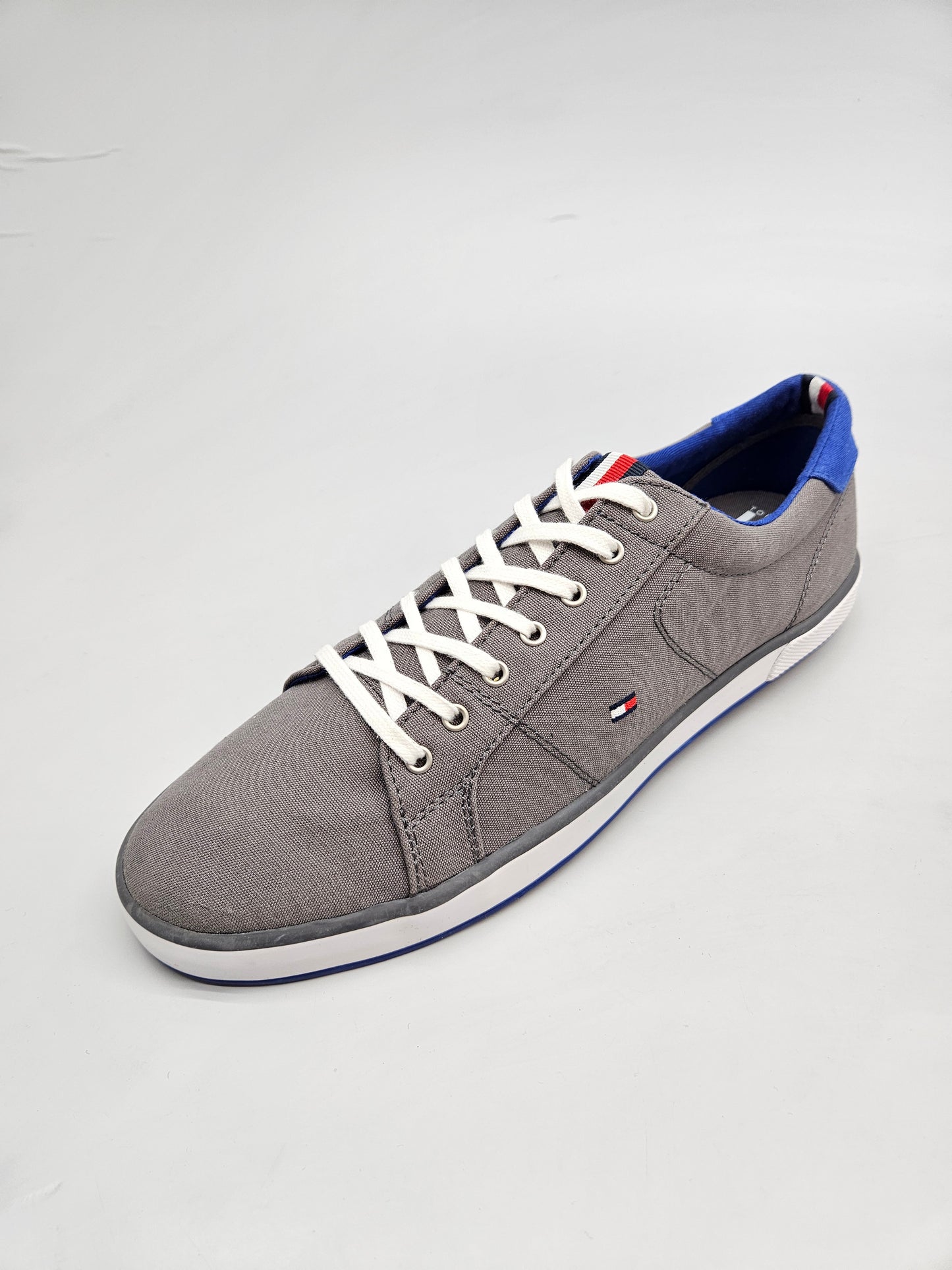 TOMMY HILFIGER NOVI ORIGINAL PATIKI BR 43