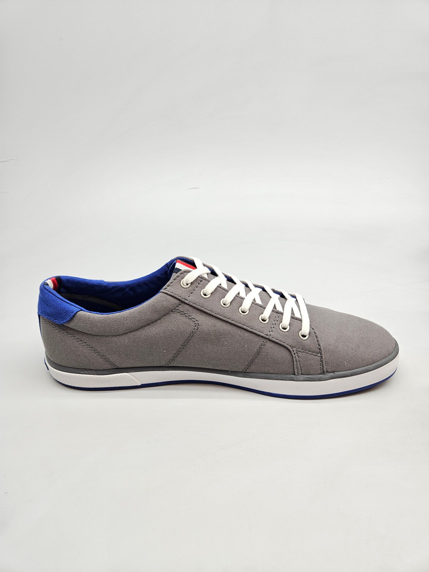 TOMMY HILFIGER NOVI ORIGINAL PATIKI BR 43