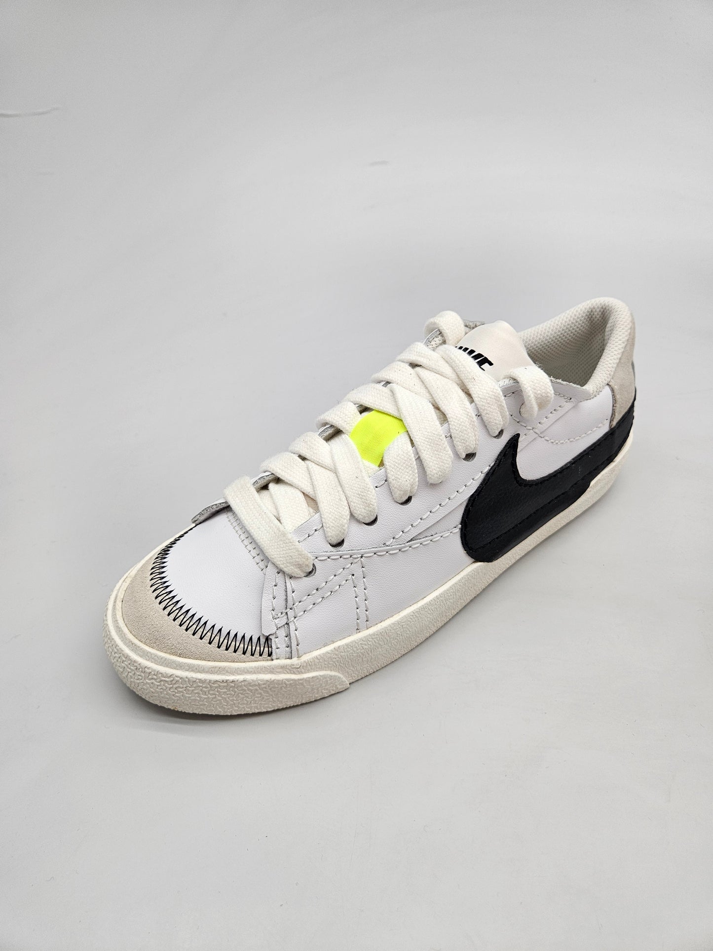 NIKE ORIGINAL NOVI PATIKI BR 39