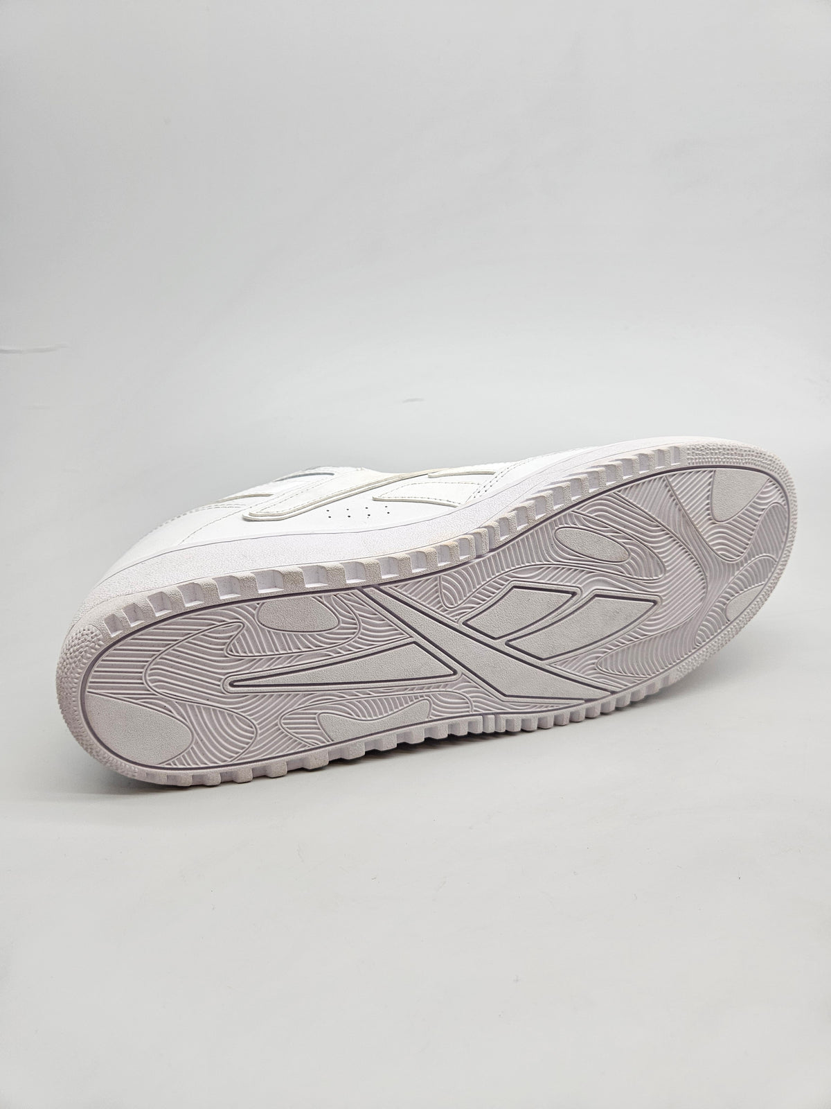 REEBOK NOVI ORIGINAL PATIKI BR 44