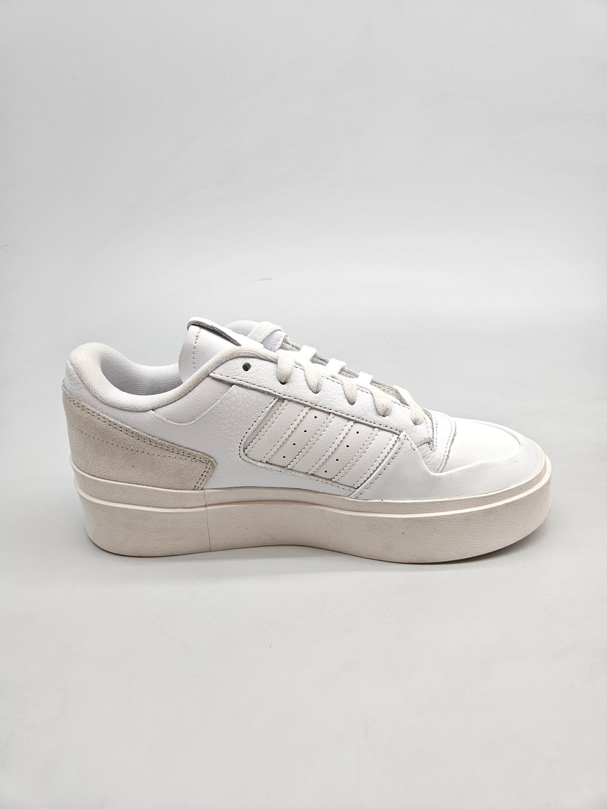 ADIDAS NOVI ORIGINAL PATIKI BR 41