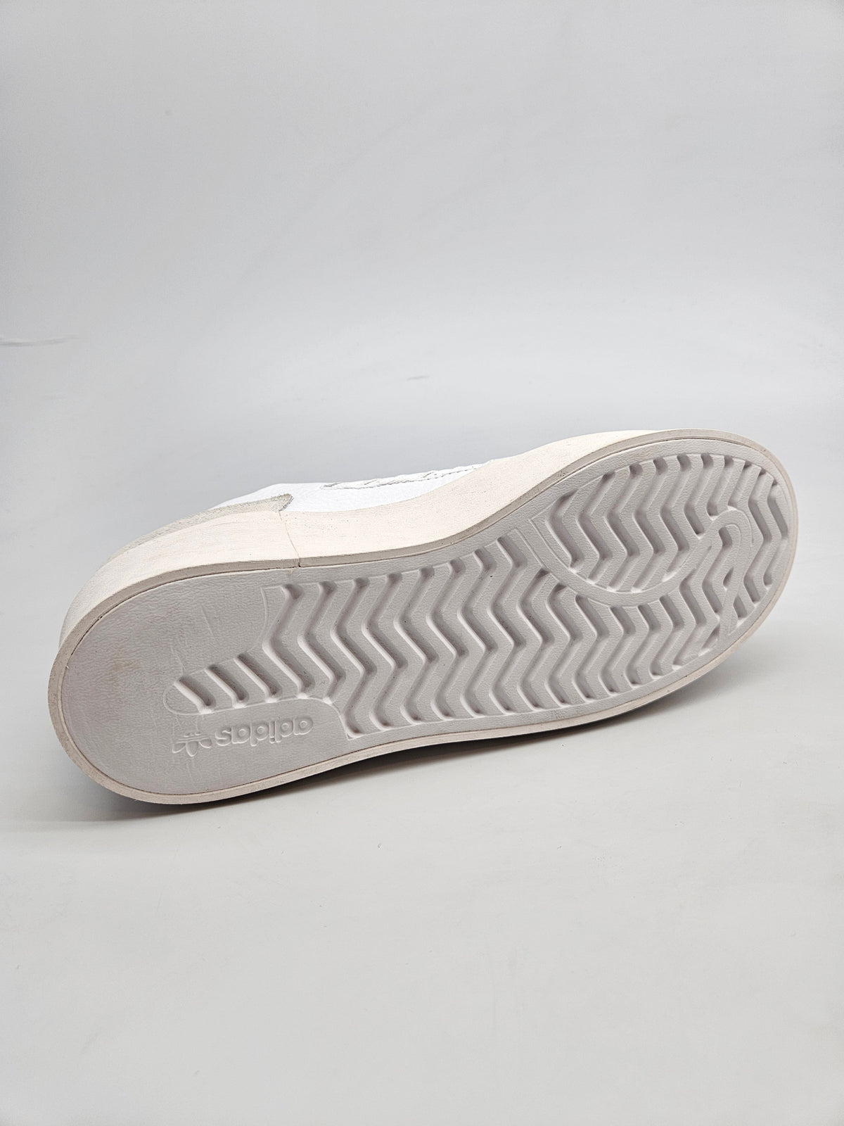 ADIDAS NOVI ORIGINAL PATIKI BR 41