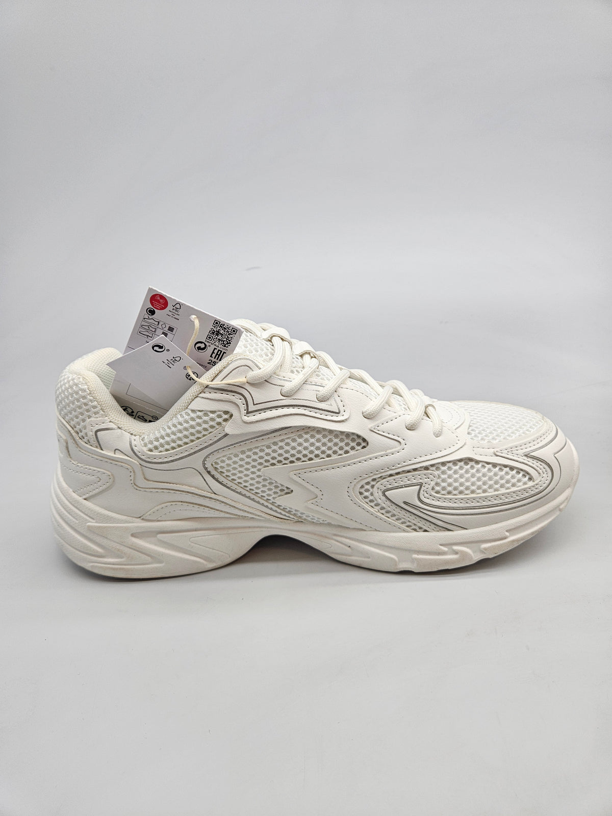 BERSHKA NOVI ORIGINAL PATIKI BR 42
