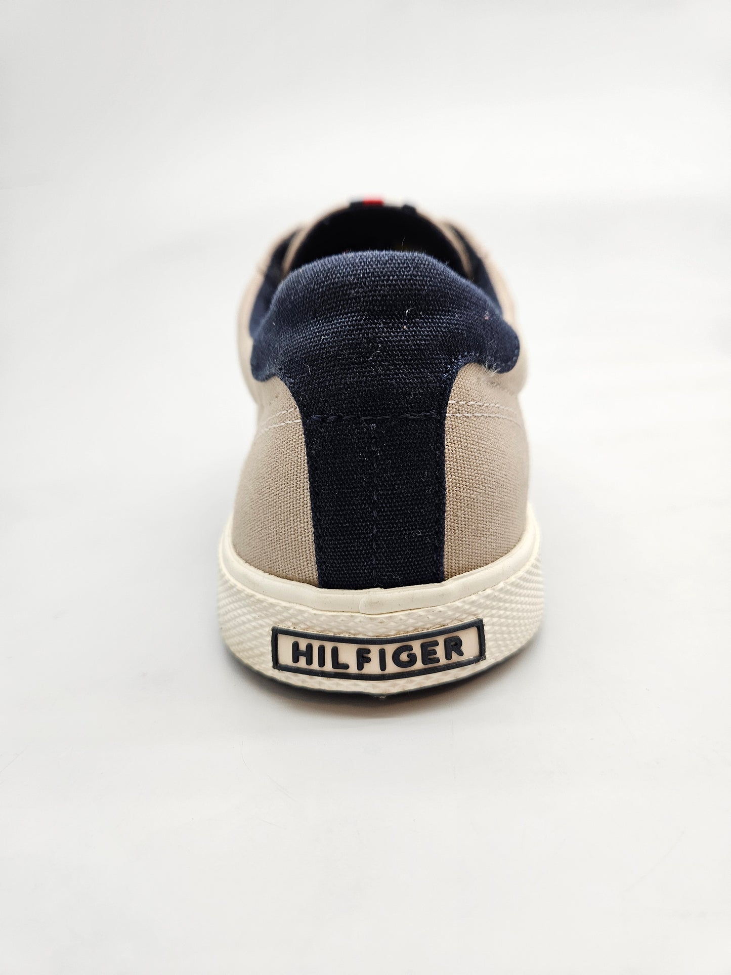 TOMMY HILFIGER NOVI ORIGINAL PATIKI BR 41