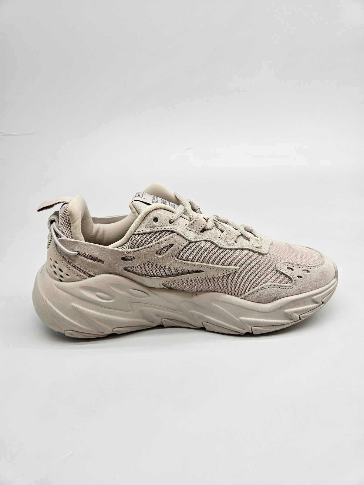 FILA NOVI ORIGINAL PATIKI BR 41