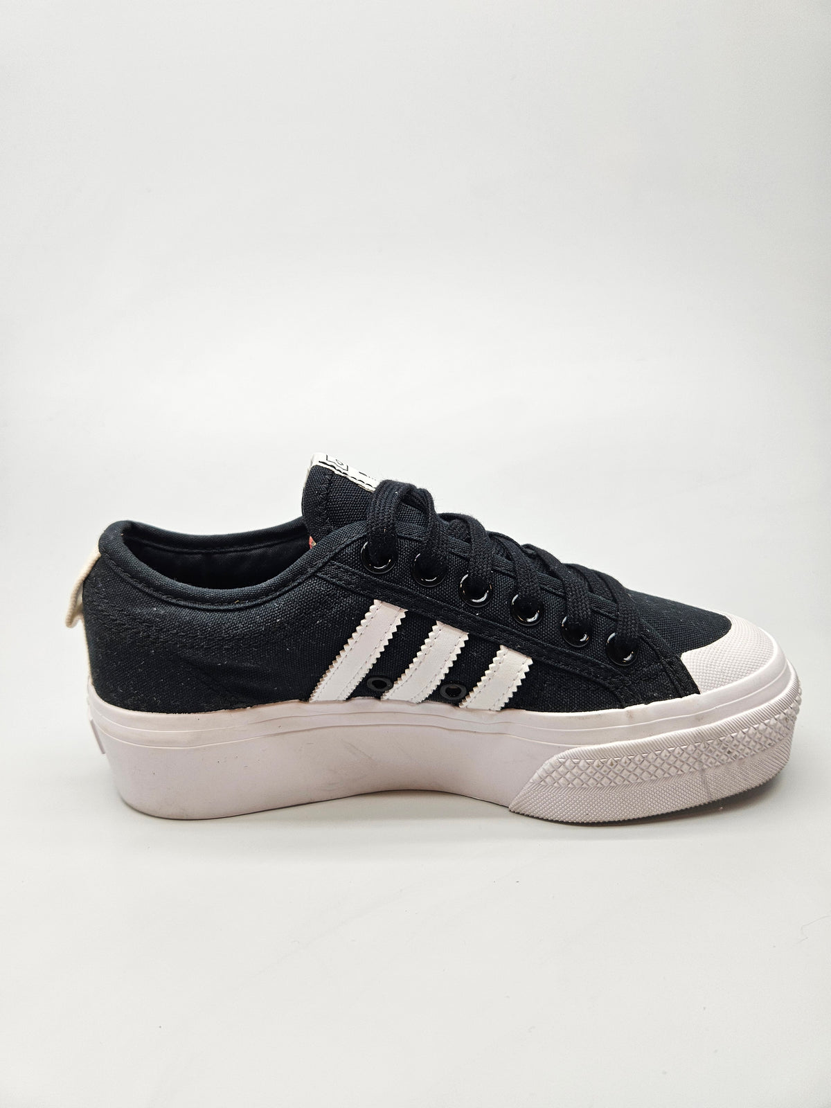 ADIDAS NOVI ORIGINAL PATIKI BR 37