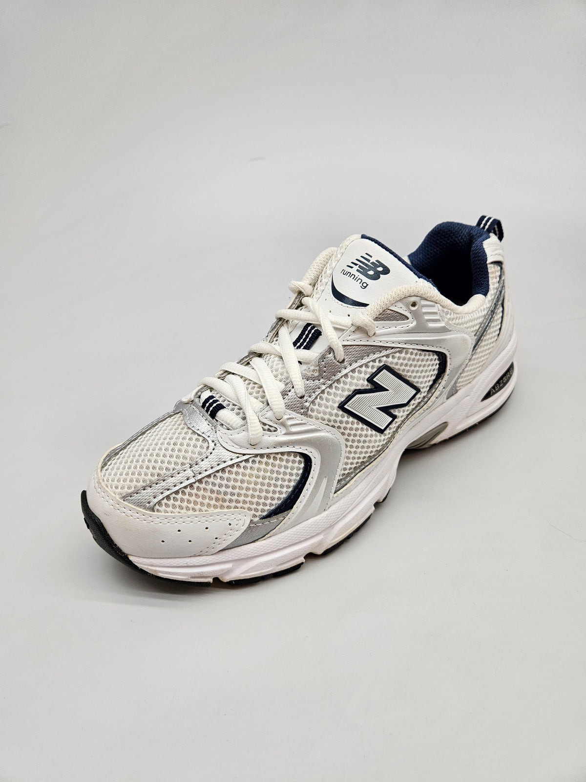 NEW BALANCE ORIGINAL PATIKI 38.5