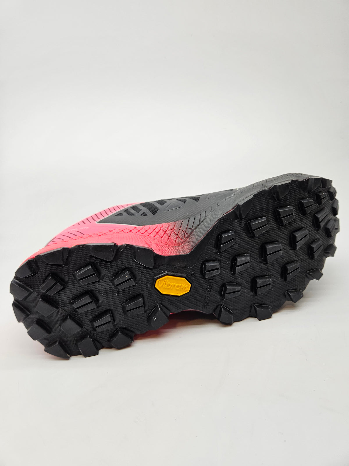 SCARPA GORETEX NOVI ORIGINAL PATIKI BR 39