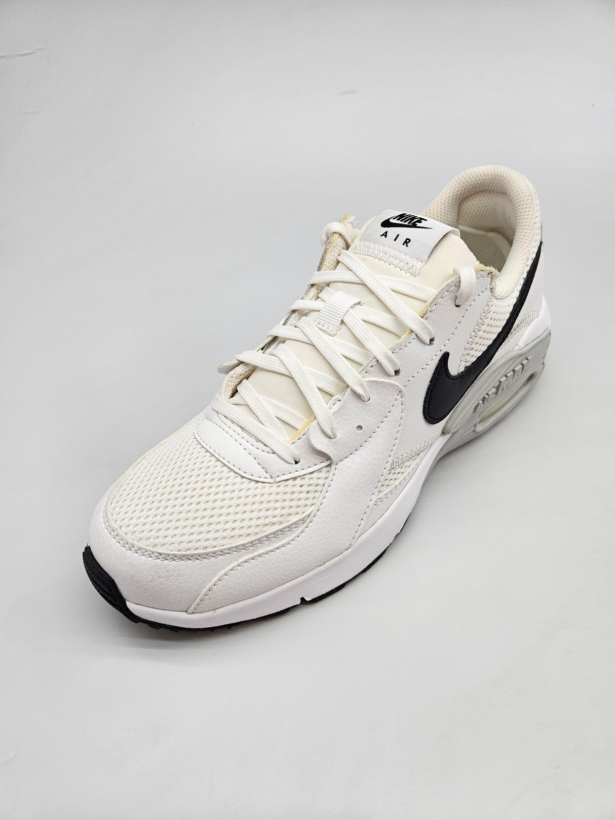 NIKE AIRMAX NOVI ORIGINAL PATIKI BR 40.5