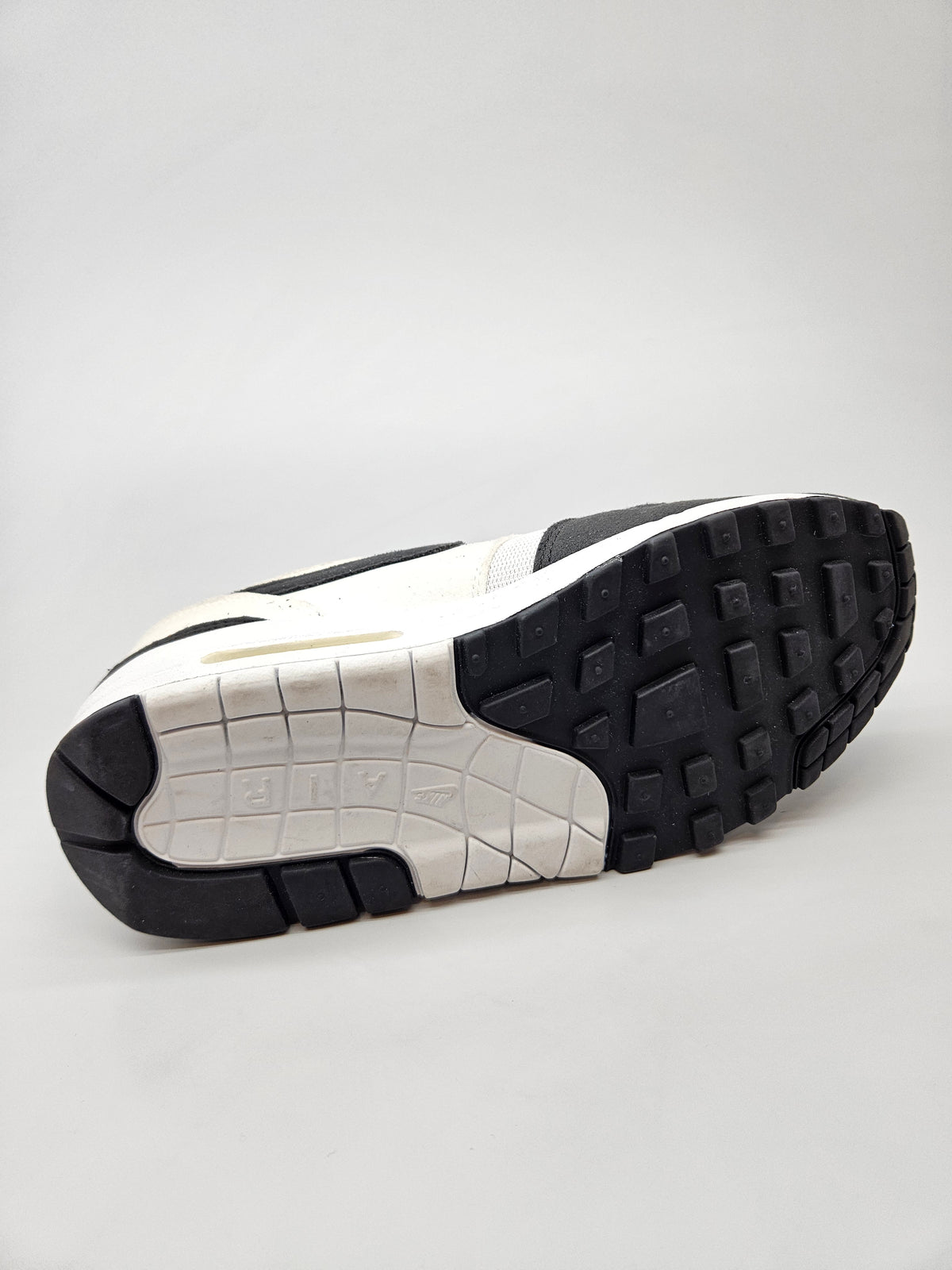 NIKE AIRMAX NOVI ORIGINAL PATIKI BR 37.5