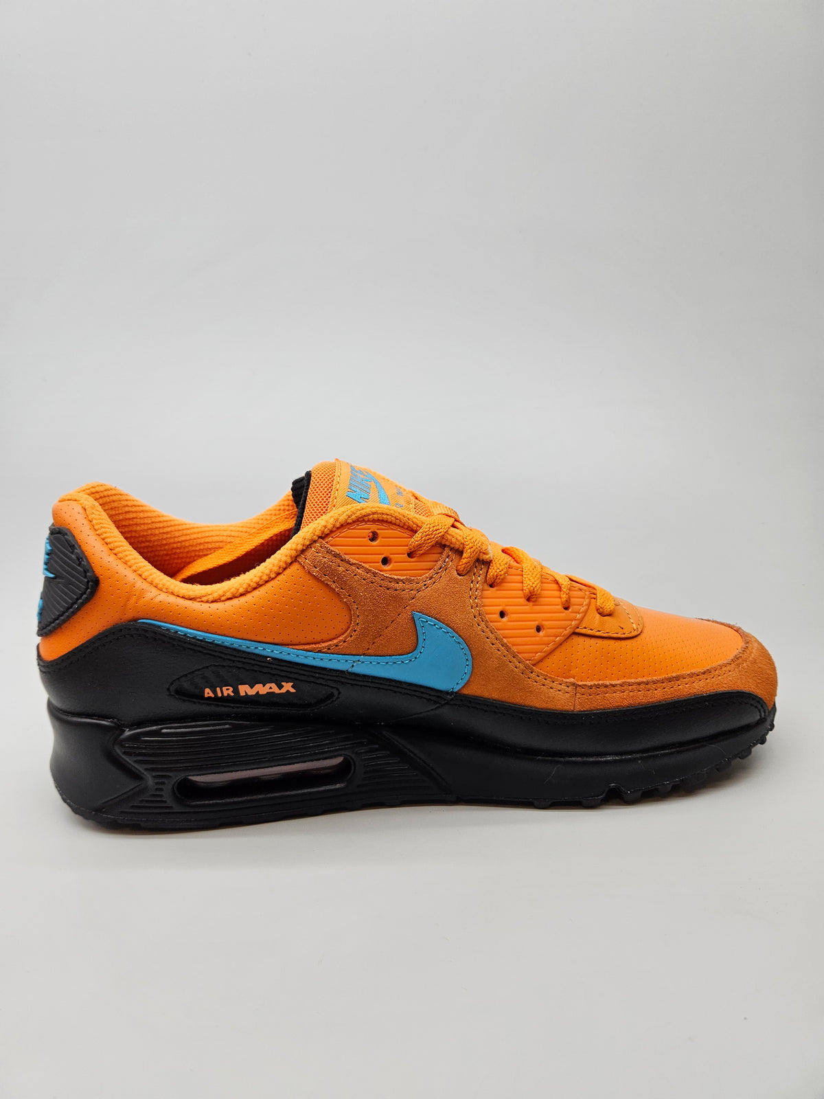 NIKE AIRMAX NOVI ORIGINAL PATIKI BR 45